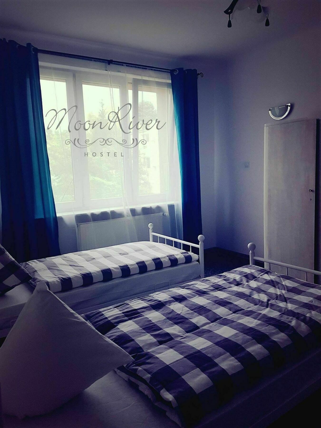 Moonriver Inn Warschau Buitenkant foto