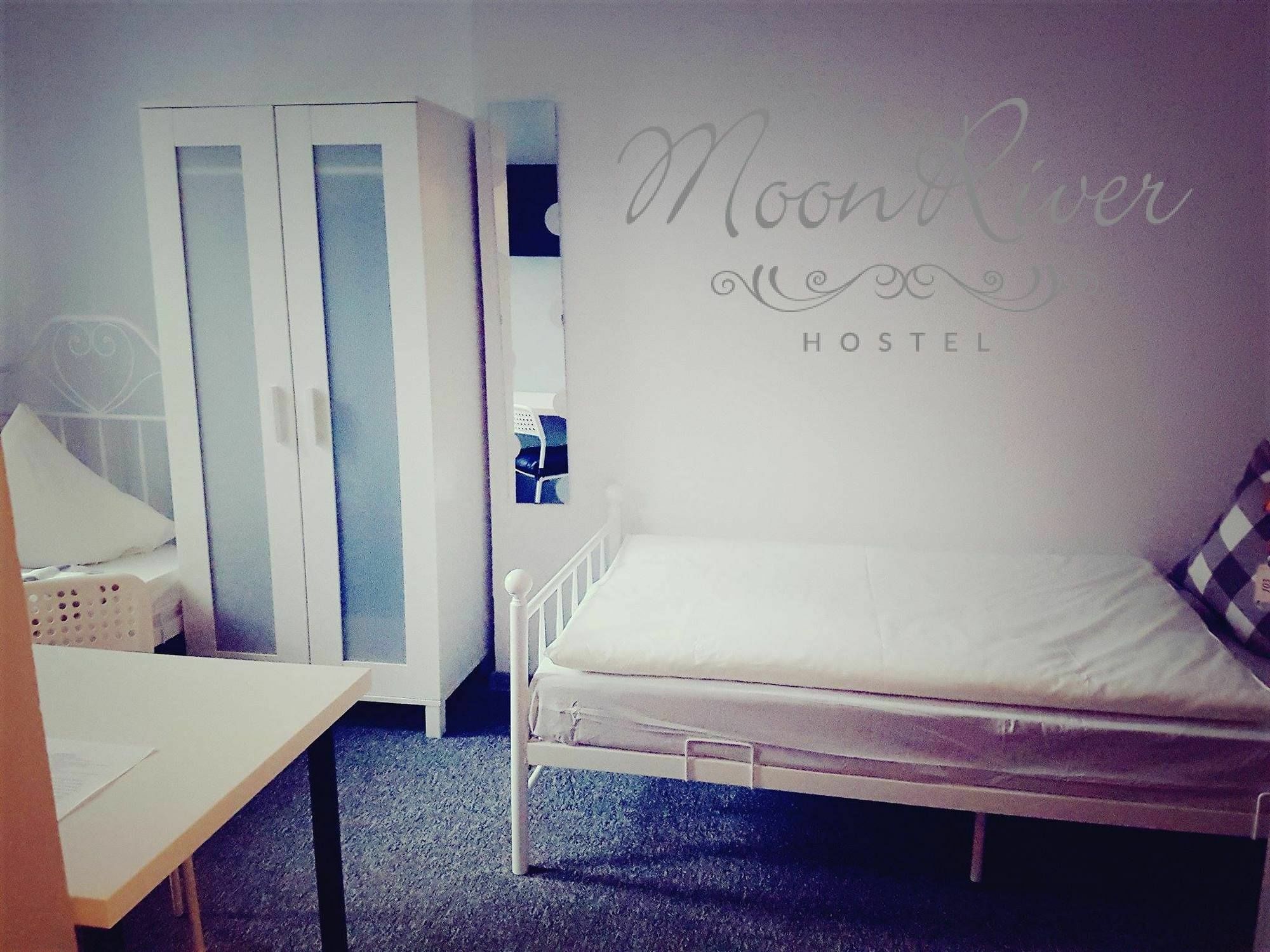Moonriver Inn Warschau Buitenkant foto