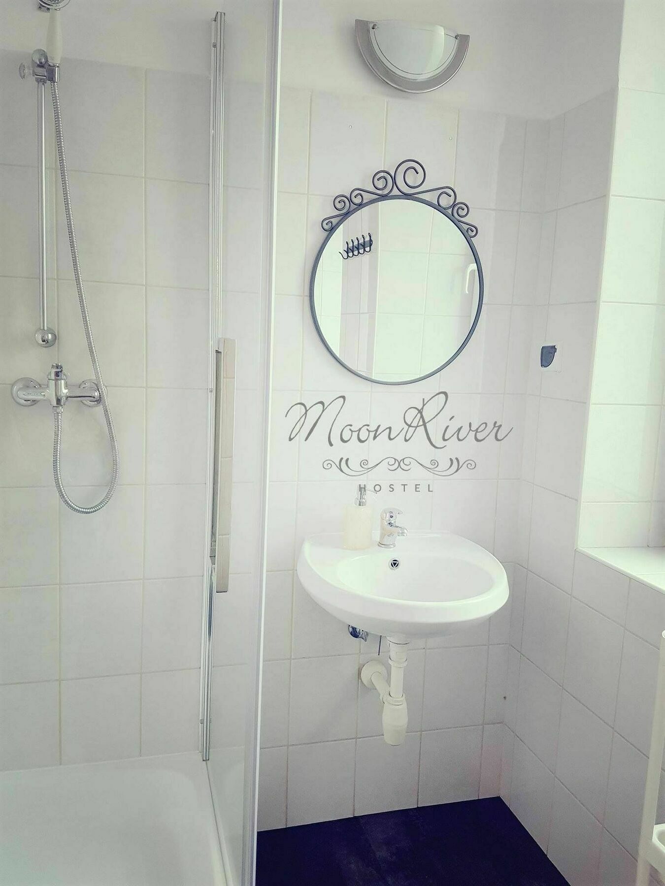 Moonriver Inn Warschau Buitenkant foto